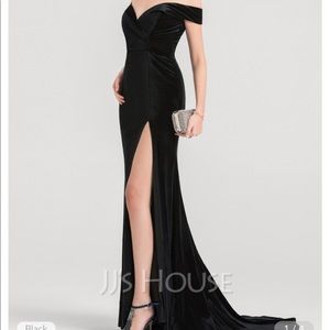 JJ HOUSE Mermaid Off-the-Shoulder Sweep Train Velvet Evening Dress- ink blue